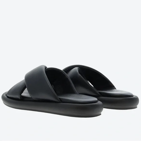 gravitypope Jackie Leather Cushioned Crisscross Sandal - Picture 2 of 12